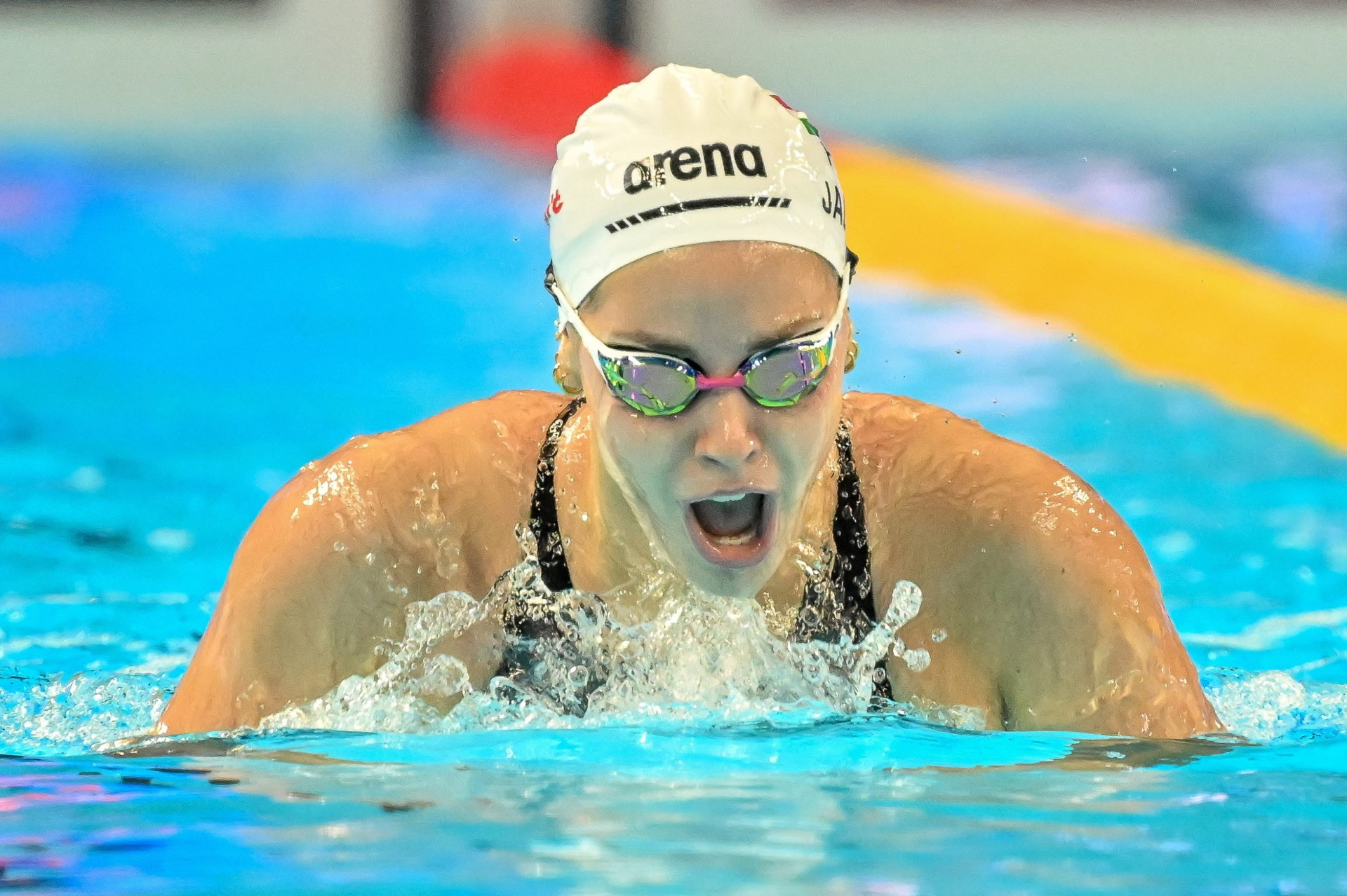 Jackl Vivien a női 400 méteres vegyesúszás selejtezőjében a szingapúri vizes világbajnokságon a World Aquatics Arénában 2025. augusztus 3-án. MTI/Illyés Tibor